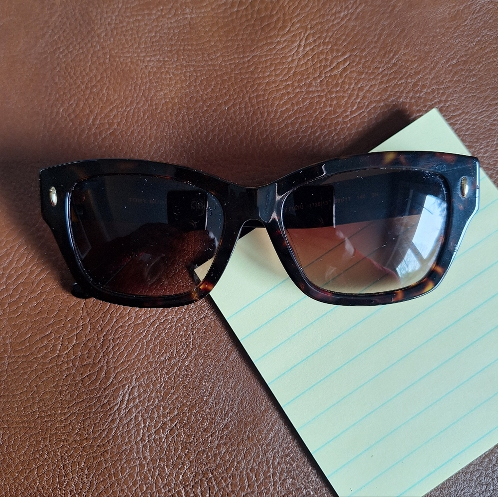 Tory Burch TY7167 Rectangular Sunglasses | Tortise - Brown Gradient